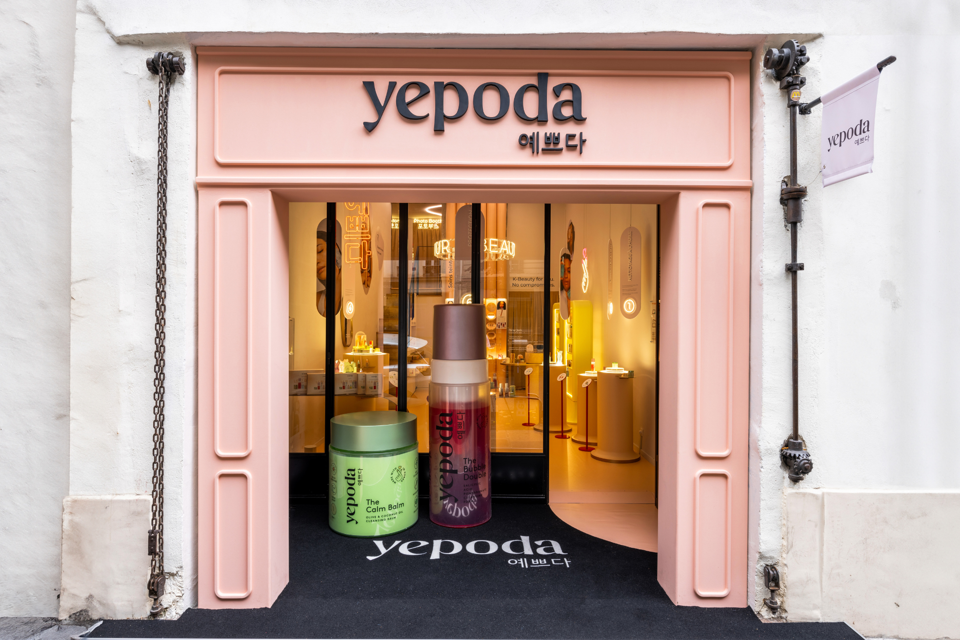 YEPODA Temporary store Paris