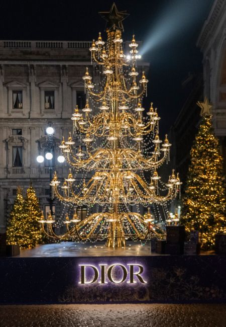 DIOR Chandelier christmas tree in milan